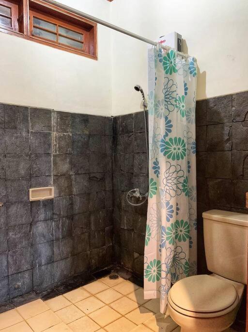 Designer Villa Tokyo Cianjur Exterior foto